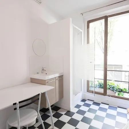 דירה Studio Design Proche De Montmartre פריז