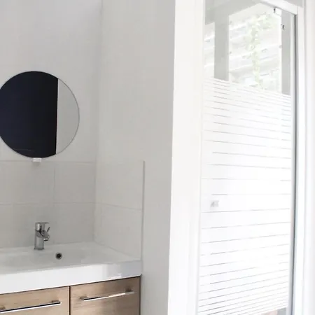 Apartment Studio Design Proche De Montmartre *